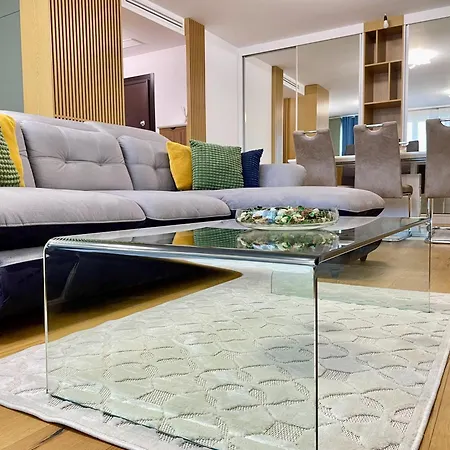 Apartment No 506 Lebada