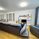 Appartement No 506 Lebada Boekarest